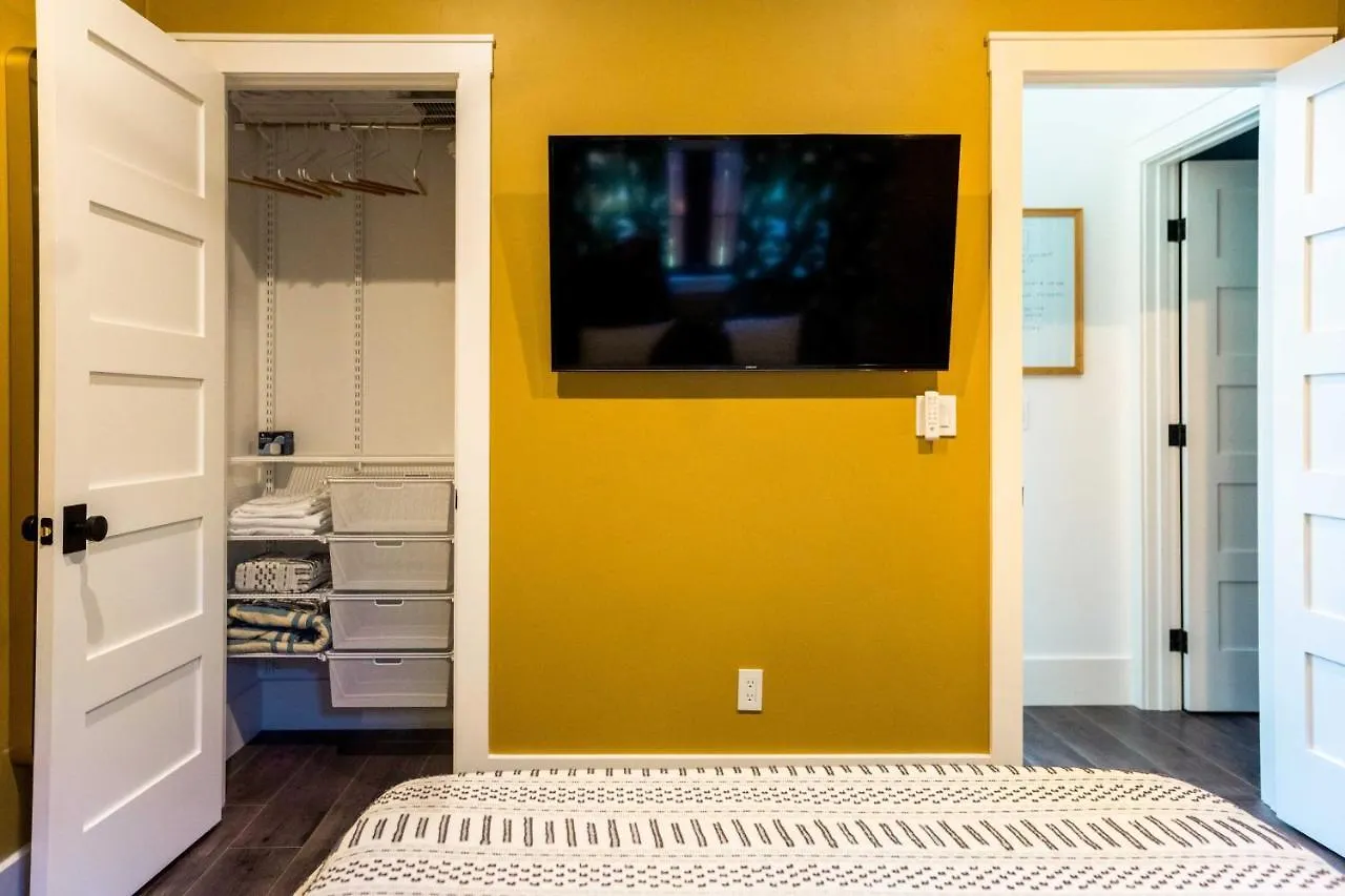 Holiday home Sacramento Guest House With Patio About 5 Mi To Downtown